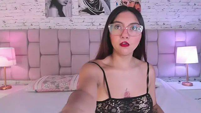 AshleeyRoberts online show from May 13, 1:18 pm