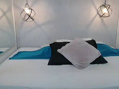 Snapshot of Migatica_johnson12 chatting on May 8, 3:32 am Migatica johnson12 online show from May 8, 3:32 am