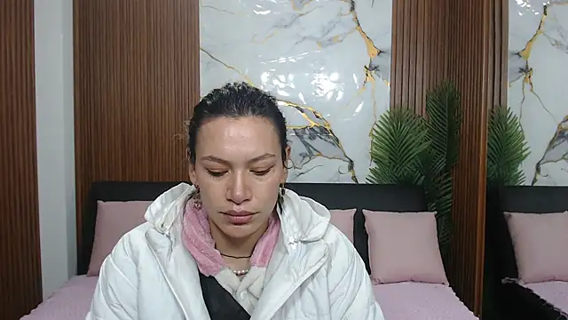 alonddra tay online show from April 22, 11:39 am