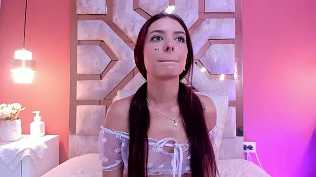VIOLET 19XXX online show from April 30, 12:56 pm