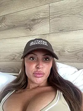 Snapshot of Selenaox chatting on June 19, 11:49 am Selenaox online show from June 19, 11:49 am