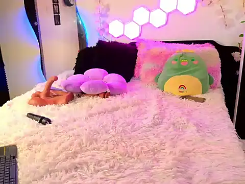 Snapshot of Battielic chatting on April 10, 4:08 am Battielic online show from April 10, 4:08 am