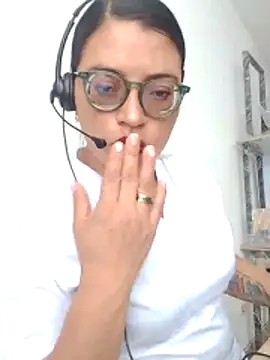 Snapshot of SOFI__10 chatting on April 19, 2:40 pm SOFI 10 online show from April 19, 2:40 pm