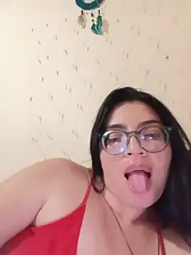 Snapshot of SOFI__10 chatting on May 27, 1:57 am SOFI 10 online show from May 27, 1:57 am