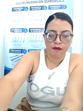 Snapshot of SOFI__10 chatting on April 26, 2:25 pm SOFI 10 online show from April 26, 2:25 pm