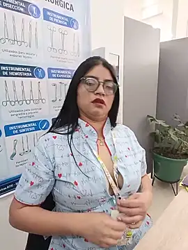 Snapshot of SOFI__10 chatting on May 15, 2:48 pm SOFI 10 online show from May 15, 2:48 pm