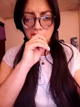 Snapshot of SOFI__10 chatting on April 30, 6:42 am SOFI 10 online show from April 30, 6:42 am