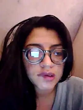 Snapshot of SOFI__10 chatting on April 25, 7:22 am SOFI 10 online show from April 25, 7:22 am