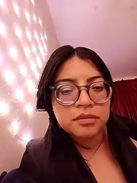 Snapshot of SOFI__10 chatting on May 2, 4:28 am SOFI 10 online show from May 2, 4:28 am