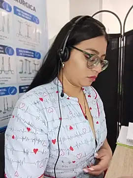 Snapshot of SOFI__10 chatting on June 3, 2:44 pm SOFI 10 online show from June 3, 2:44 pm