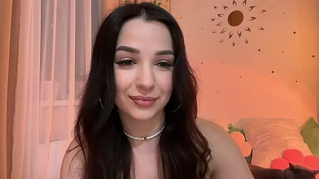 emilytr1xxy online show from April 21, 4:13 pm