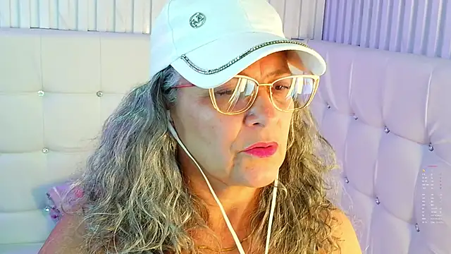 Snapshot of Misevie chatting on May 9, 2:37 am Misevie online show from May 9, 2:37 am