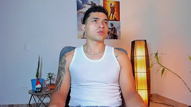 Snapshot of Gersonzt chatting on July 11, 10:43 pm Gersonzt online show from July 11, 10:43 pm