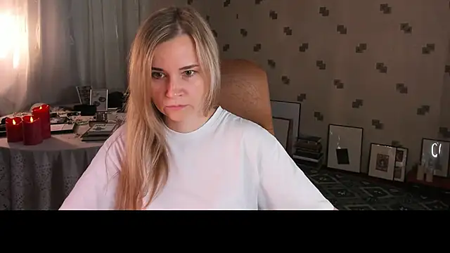Snapshot of MiaSparkes chatting on June 12, 6:55 am MiaSparkes online show from June 12, 6:55 am