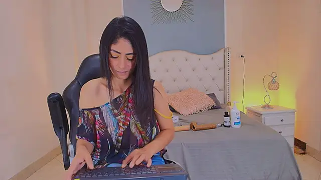 Snapshot of elizabeth_santos1 chatting on May 27, 9:22 pm elizabeth santos1 online show from May 27, 9:22 pm