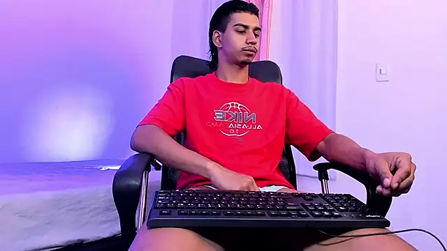 Stiwar Latin online show from April 10, 12:12 pm