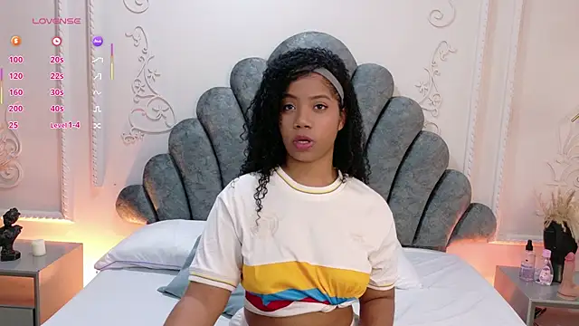 Snapshot of Abby_Montero chatting on June 18, 4:11 am Abby Montero online show from June 18, 4:11 am