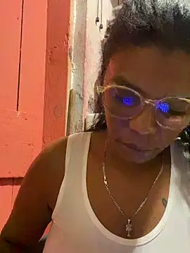 Snapshot of Malonna69 chatting on April 12, 12:36 am Malonna69 online show from April 12, 12:36 am