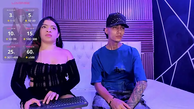 Andrewandlizzy online show from April 10, 5:14 am