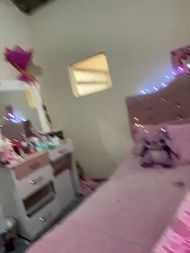 Miakittyyy online show from April 13, 2:32 pm