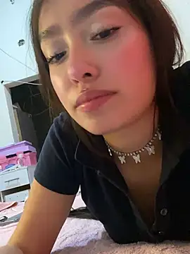 Miakittyyy online show from May 19, 1:56 am