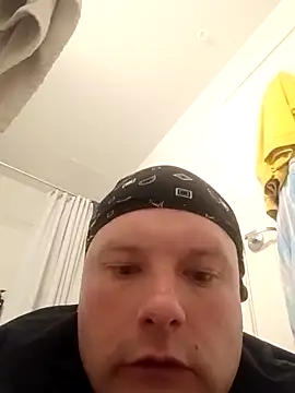 Bootycheekz online show from April 10, 7:32 pm