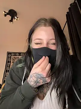 groslolo67 online show from April 14, 6:02 pm