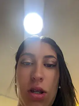 Snapshot of Lucyfer-fire chatting on May 13, 11:06 am Lucyfer-fire online show from May 13, 11:06 am
