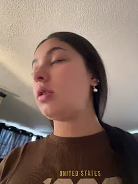 Snapshot of Lucyfer-fire chatting on May 7, 11:35 am Lucyfer-fire online show from May 7, 11:35 am