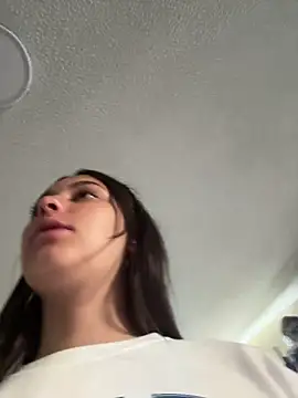 Snapshot of Lucyfer-fire chatting on April 20, 11:24 am Lucyfer-fire online show from April 20, 11:24 am