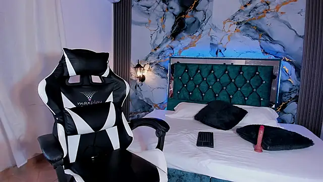 alisha desire online show from April 14, 7:08 pm