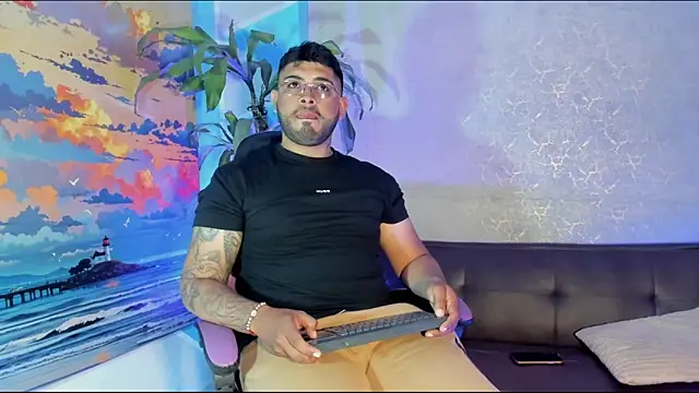 Im Axiel online show from April 18, 12:46 am