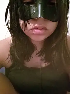 MorriganRosee online show from May 24, 3:50 am