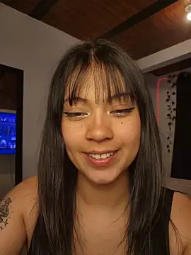 Snapshot of NefertitiXO chatting on July 1, 10:54 pm NefertitiXO online show from July 1, 10:54 pm