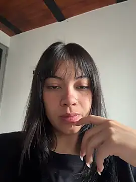 Snapshot of NefertitiXO chatting on July 16, 2:14 pm NefertitiXO online show from July 16, 2:14 pm