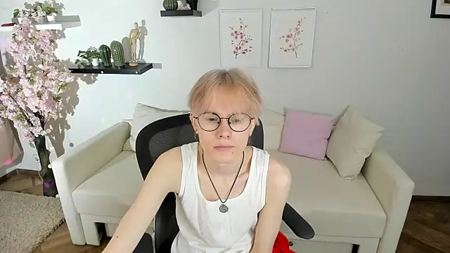 Liam Blair online show from April 14, 5:34 am