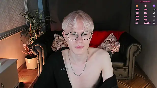 Liam Blair online show from June 18, 5:39 am
