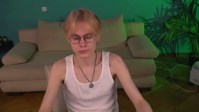 Liam Blair online show from April 18, 5:21 am