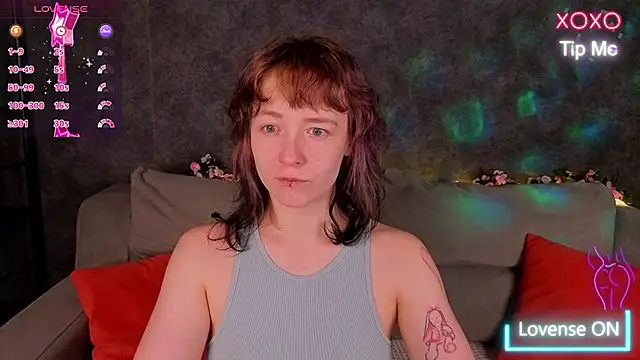 Ricki Bloom online show from May 22, 1:14 am