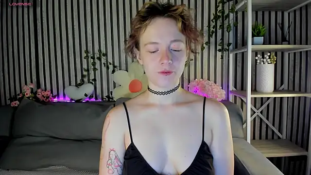 Snapshot of Ricki_Bloom chatting on July 16, 1:13 am Ricki Bloom online show from July 16, 1:13 am