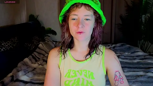 Snapshot of Ricki_Bloom chatting on July 15, 1:12 am Ricki Bloom online show from July 15, 1:12 am