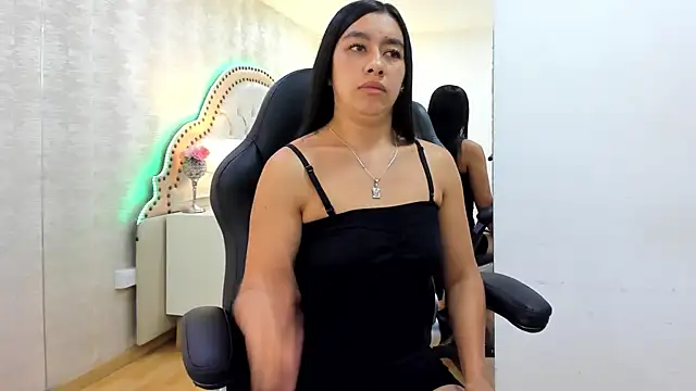 AlenaColeman online show from May 17, 1:44 pm