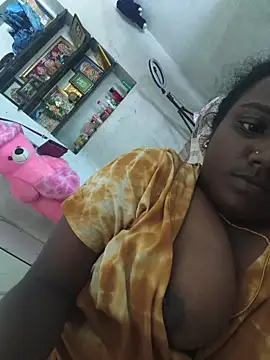Snapshot of Shilpa-Tamil chatting on May 12, 9:15 am Shilpa-Tamil online show from May 12, 9:15 am