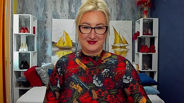 DianaFrances online show from April 23, 8:10 am