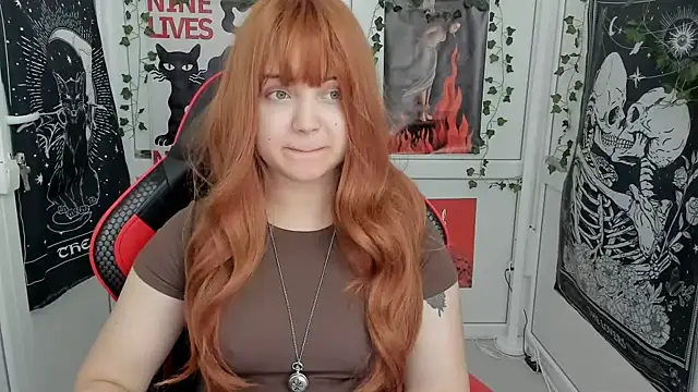 Snapshot of Caroline_cutte chatting on July 15, 7:04 am Caroline cutte online show from July 15, 7:04 am