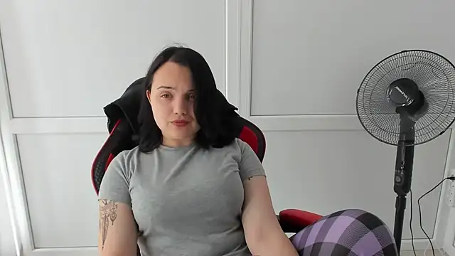 Snapshot of Caroline_cutte chatting on June 10, 6:58 am Caroline cutte online show from June 10, 6:58 am
