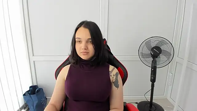 Snapshot of Caroline_cutte chatting on June 16, 6:57 am Caroline cutte online show from June 16, 6:57 am
