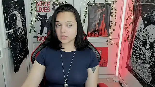 Snapshot of Caroline_cutte chatting on July 9, 6:03 am Caroline cutte online show from July 9, 6:03 am