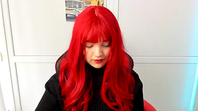 Snapshot of Caroline_cutte chatting on April 11, 7:45 am Caroline cutte online show from April 11, 7:45 am