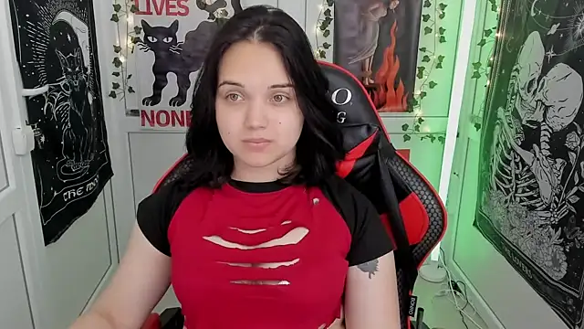 Snapshot of Caroline_cutte chatting on June 25, 7:02 am Caroline cutte online show from June 25, 7:02 am